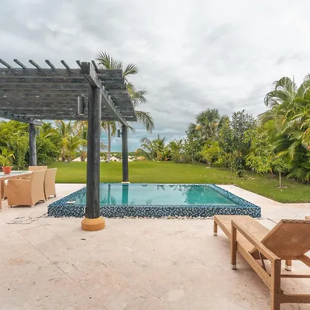 Bungalow With Tropical Style At Cap Cana A8C